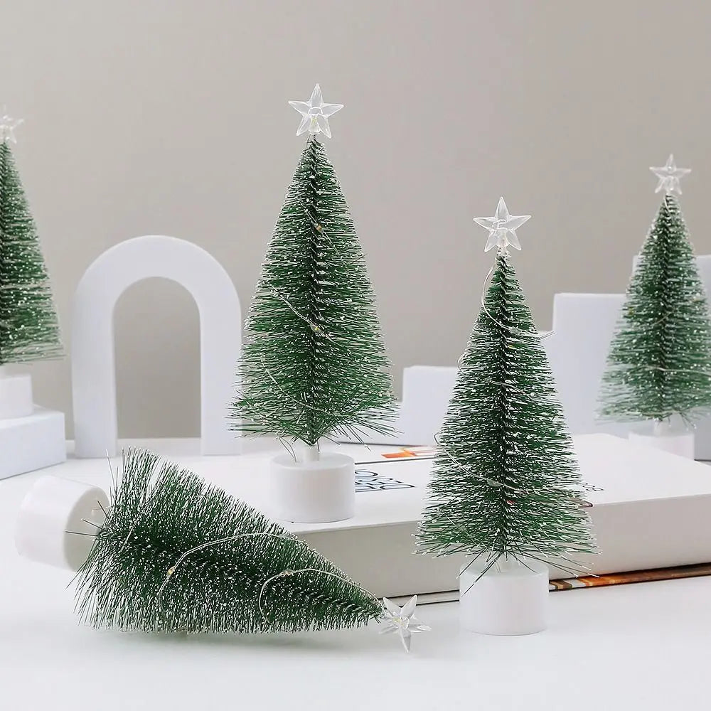Árvore de Natal iluminada em miniatura para decoração de mesa
